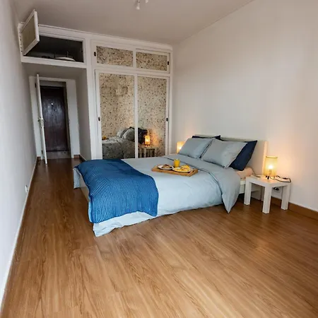 Апартаменты Caparica Beachfront Oceanview *